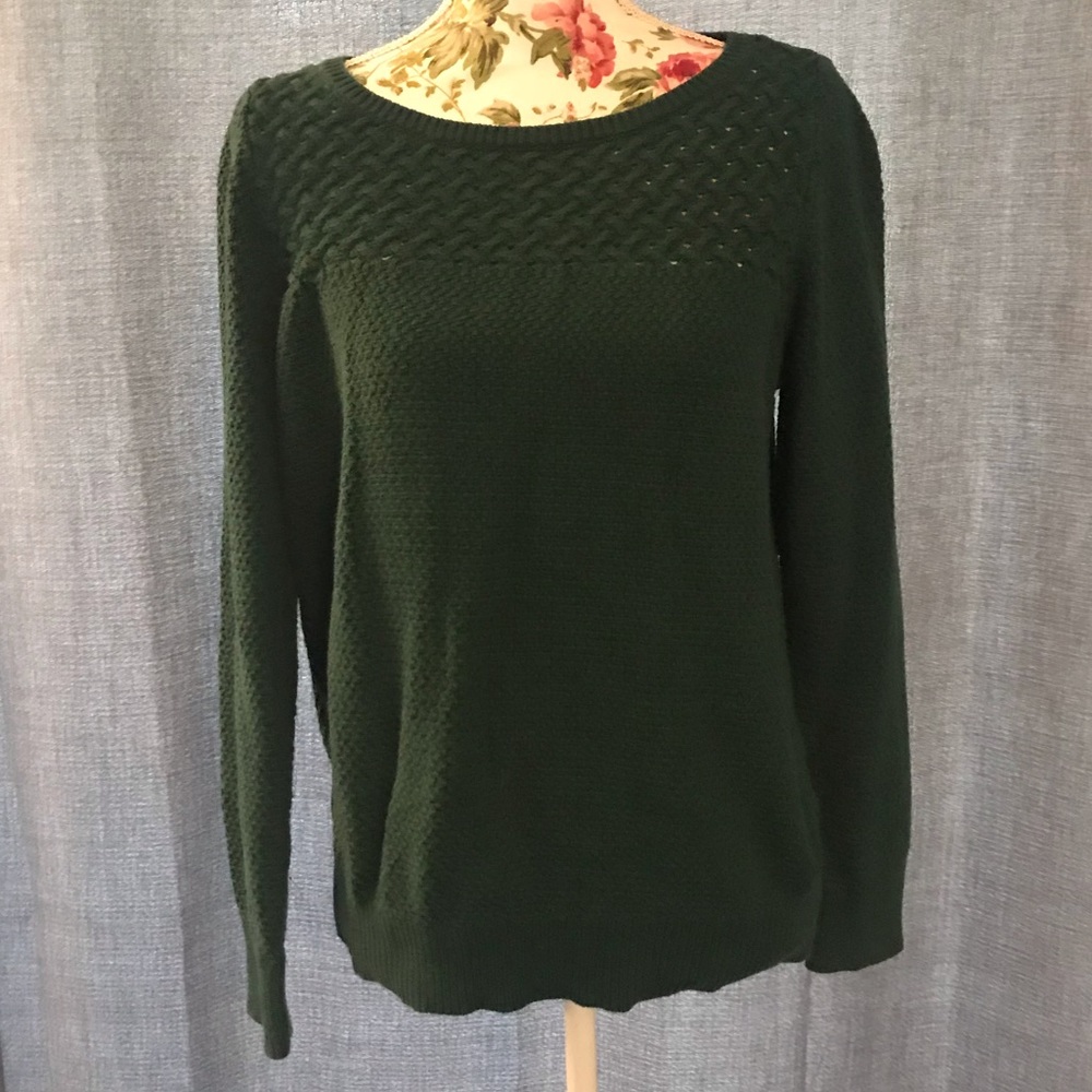 UNLISTING TOMORROW 2/3 ** Green Loft sweater**